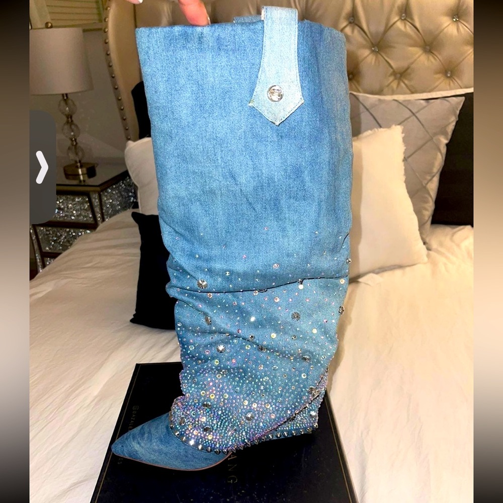 NWT Azalea Wang Boots